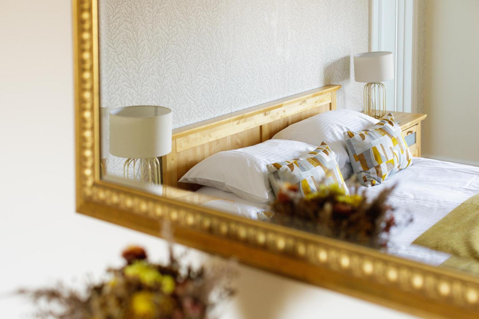 High View, Southwold High Street Apartment Ngoại thất bức ảnh
